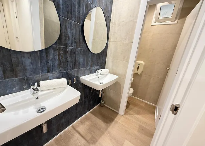 Groma Πανσιόν *