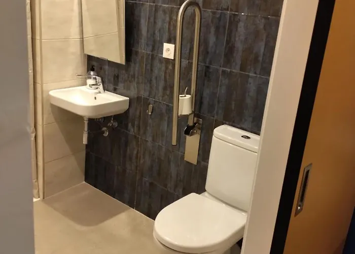 Groma Πανσιόν *